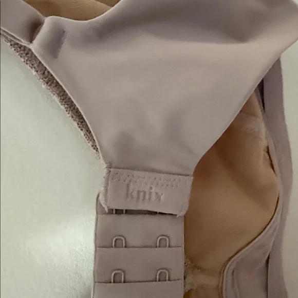 Knix Wireless Bra XS – Nude Blush Lace Detail, Lightweight & Comfortable - Picture 5 of 6